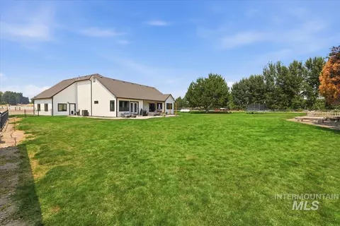 Exterior - 11650 Willis Dr, Middleton, ID 83644 photo 6 of 10