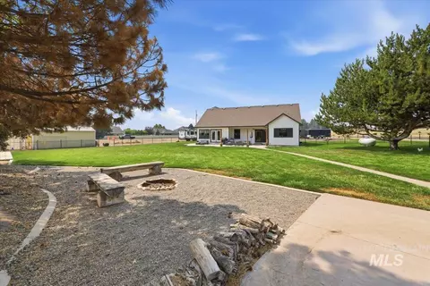 Exterior - 11650 Willis Dr, Middleton, ID 83644 photo 5 of 10