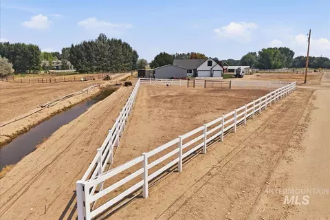 Exterior - 11650 Willis Dr, Middleton, ID 83644 photo 9 of 10