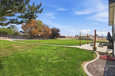 Exterior - 11650 Willis Dr, Middleton, ID 83644 photo 4 of 10