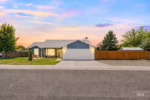 3309 Robinhood Loop, Nampa, ID 83687