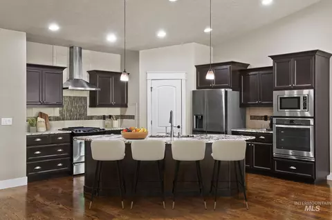 Kitchen - 3640 E Granger Dr, Meridian, ID 83646 photo 2 of 5