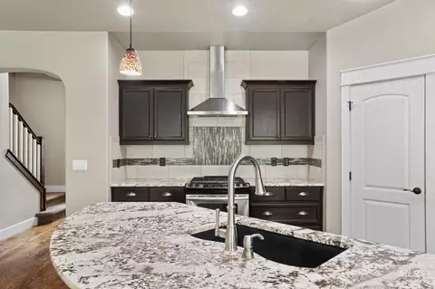 Kitchen - 3640 E Granger Dr, Meridian, ID 83646 photo 4 of 5