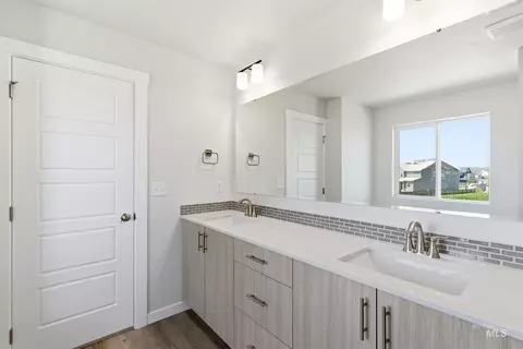 Bath - 7396 W Newtown Dr, Eagle, ID 83616 photo 6 of 6