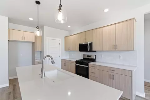 Kitchen - 7396 W Newtown Dr, Eagle, ID 83616 photo 1 of 3