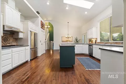 Kitchen - 2321 E Brigantine, Eagle, ID 83616 photo 1 of 4