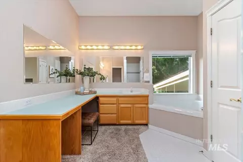 Bath - 2321 E Brigantine, Eagle, ID 83616 photo 2 of 7