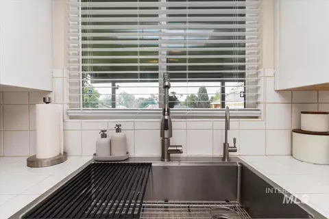 Kitchen - 969 Farrington, Eagle, ID 83616 photo 1 of 6