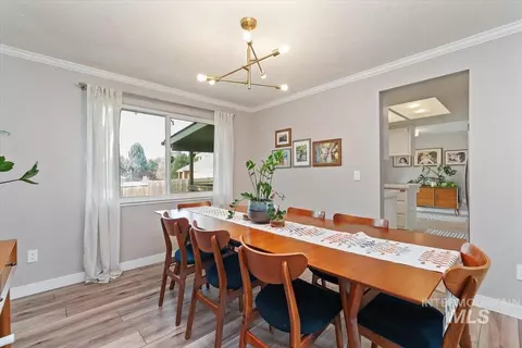 Dining - 969 Farrington, Eagle, ID 83616 photo 2 of 2