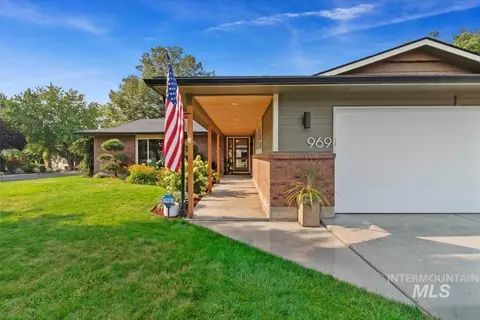 Exterior - 969 Farrington, Eagle, ID 83616 photo 3 of 12