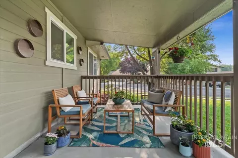 Exterior - 969 Farrington, Eagle, ID 83616 photo 6 of 12