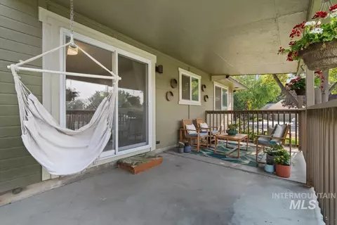 Exterior - 969 Farrington, Eagle, ID 83616 photo 4 of 12