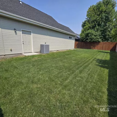 Exterior - 2877 E Shadowwolf Dr, Eagle, ID 83616 photo 7 of 9