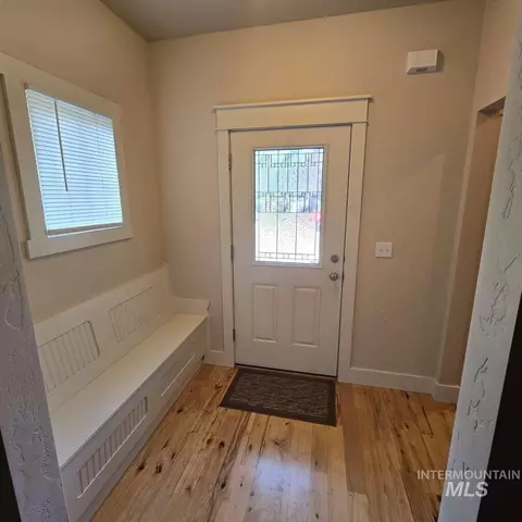 Entry Way - 2877 E Shadowwolf Dr, Eagle, ID 83616 photo 1 of 2
