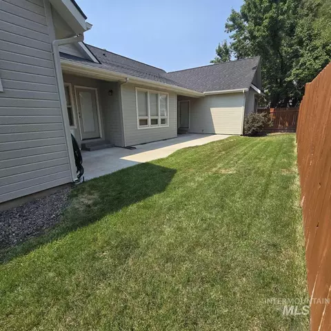 Exterior - 2877 E Shadowwolf Dr, Eagle, ID 83616 photo 5 of 9