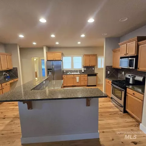 Kitchen - 2877 E Shadowwolf Dr, Eagle, ID 83616 photo 1 of 4