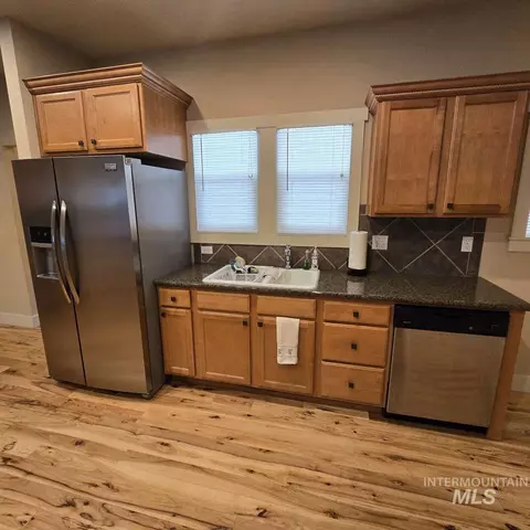 Kitchen - 2877 E Shadowwolf Dr, Eagle, ID 83616 photo 4 of 4