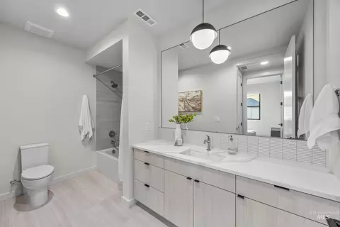 Bath - 4430 E Haystack St #204, Boise, ID 83716 photo 2 of 3