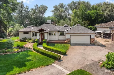 5810 W Castle Dr, Boise, ID 83703