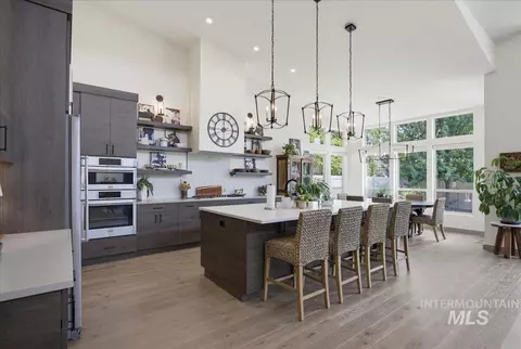 Kitchen - 514 W Carnelian Ln, Eagle, ID 83616 photo 2 of 3