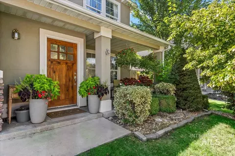 Exterior - 335 E Willowcreek Dr, Middleton, ID 83644 photo 2 of 2