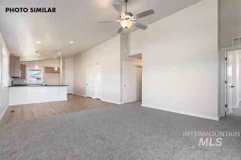 Living - 1335 Crescent St, Weiser, ID 83672 photo 1 of 3