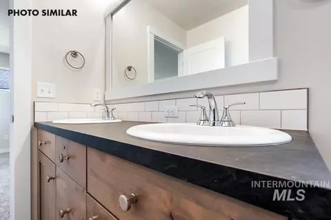 Bath - 1335 Crescent St, Weiser, ID 83672 photo 1 of 3