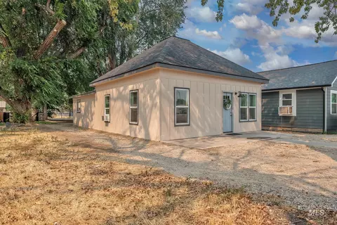 Exterior - 1401 3rd Ave S, Payette, ID 83661 photo 10 of 10