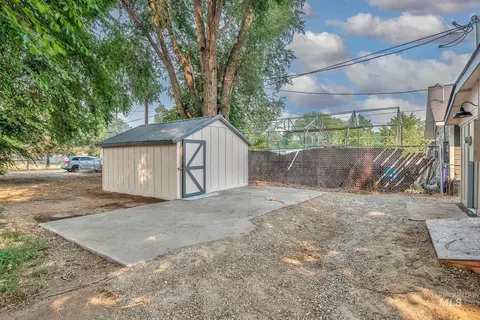Exterior - 1401 3rd Ave S, Payette, ID 83661 photo 5 of 10