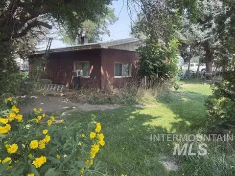 Exterior - 377 S Davis Rd, Hammett, ID 83627 photo 7 of 7