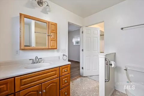 Bath - 3395 N 3400 E, Kimberly, ID 83341 photo 2 of 3