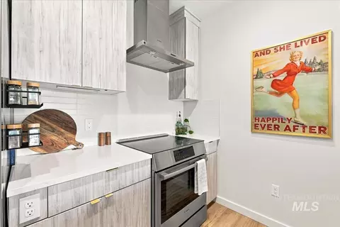 Kitchen - 3928 E Haystack St #210, Boise, ID 83716 photo 5 of 7