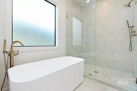 Bath - 3475 W Parodin St, Eagle, ID 83616 photo 4 of 7