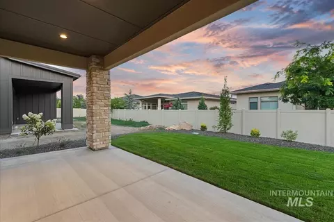 Exterior - 3475 W Parodin St, Eagle, ID 83616 photo 4 of 9