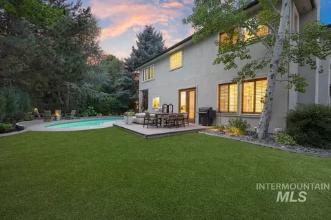 Exterior - 3057 E Nature Dr, Boise, ID 83706 photo 4 of 5