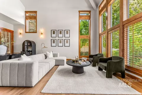 Living - 3057 E Nature Dr, Boise, ID 83706 photo 1 of 8