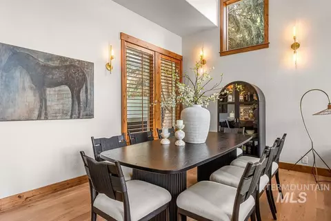 Dining - 3057 E Nature Dr, Boise, ID 83706 photo 2 of 4