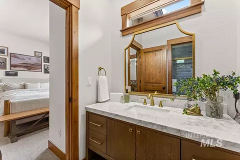 Bath - 3057 E Nature Dr, Boise, ID 83706 photo 6 of 7