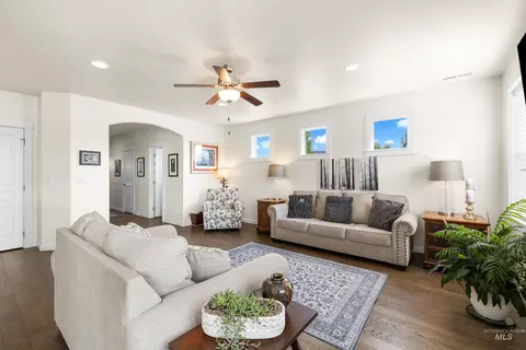 Living - 16 N Caracaras Way, Eagle, ID 83616 photo 2 of 2