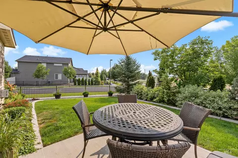 Exterior - 16 N Caracaras Way, Eagle, ID 83616 photo 3 of 12