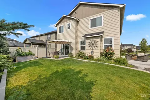 Exterior - 16 N Caracaras Way, Eagle, ID 83616 photo 6 of 12