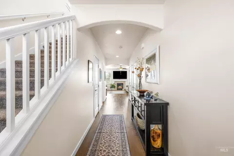 Entry Way - 16 N Caracaras Way, Eagle, ID 83616 photo 2 of 5