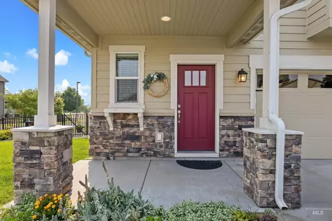 Exterior - 16 N Caracaras Way, Eagle, ID 83616 photo 2 of 12