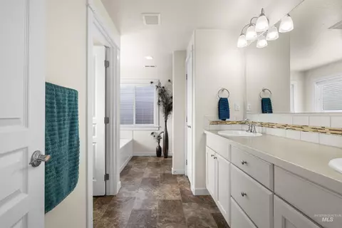 Entry Way - 16 N Caracaras Way, Eagle, ID 83616 photo 3 of 5