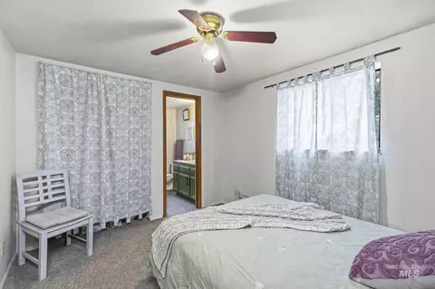 Bedroom - 432 E Pine Ave, Meridian, ID 83642 photo 4 of 4