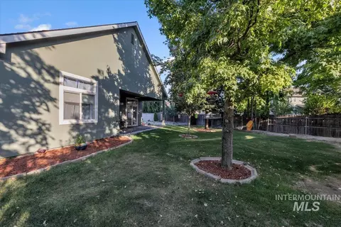 Exterior - 3471 E Beamer Ct, Meridian, ID 83642 photo 1 of 11