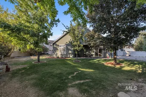 Exterior - 3471 E Beamer Ct, Meridian, ID 83642 photo 6 of 11