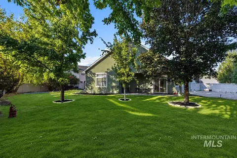 Exterior - 3471 E Beamer Ct, Meridian, ID 83642 photo 10 of 11