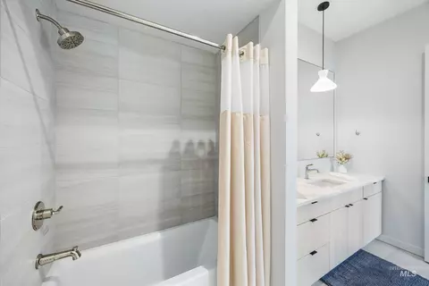 Bath - 4340 E Haystack St #303, Boise, ID 83716 photo 2 of 3