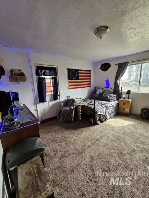 Bedroom - 560 Pleasant Acres, Weippe, ID 83553 photo 2 of 6